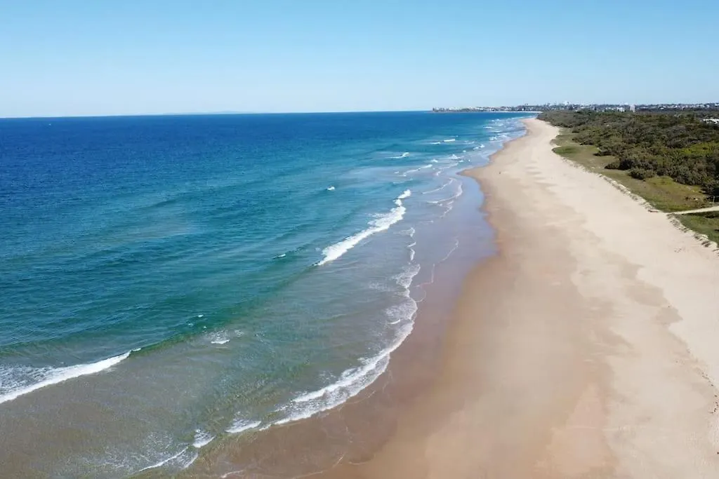 Prázdninový dům Palm Coastal Retreat - Family & Pet Friendly, 5-Mins To Beach! Kawana Waters Austrálie